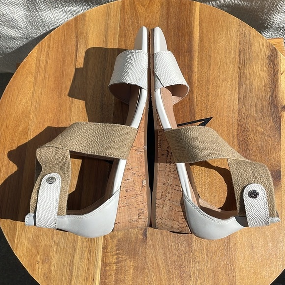 NYDJ Women’s Callie Wedge Sandal Size 8 - Picture 8 of 10